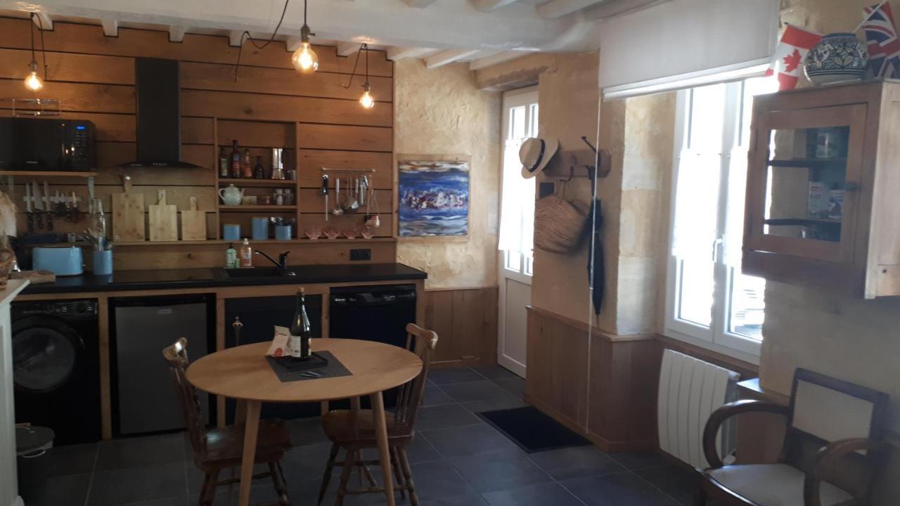 Maison Camille Port-en-Bessin-Huppain Esterno foto