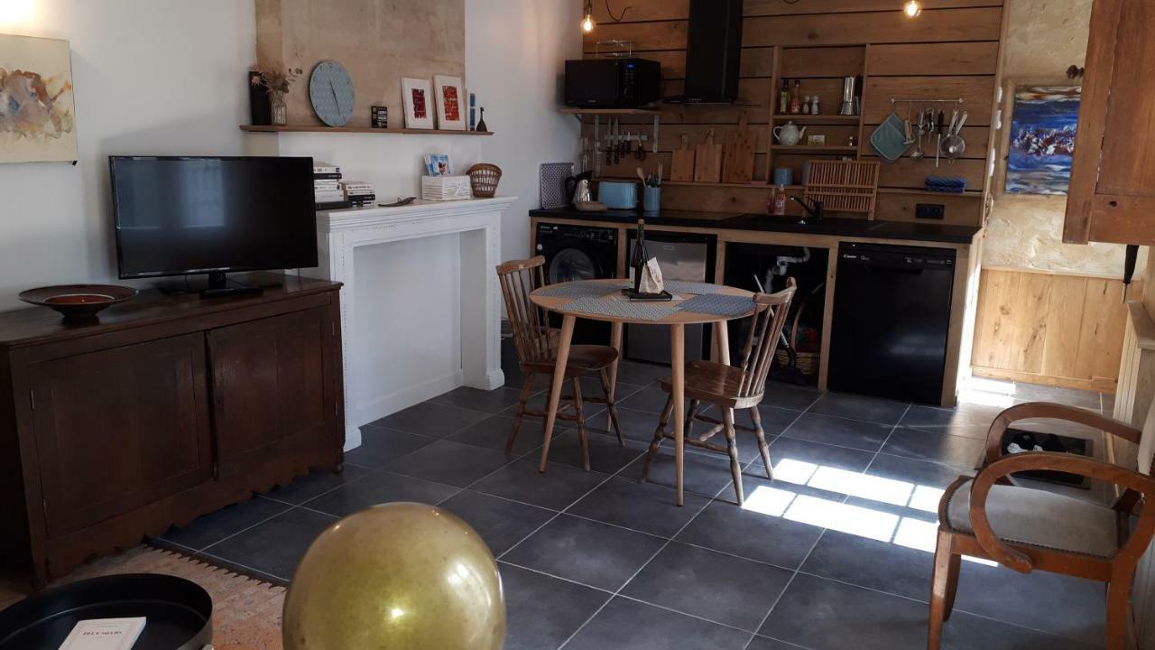 Maison Camille Port-en-Bessin-Huppain Esterno foto